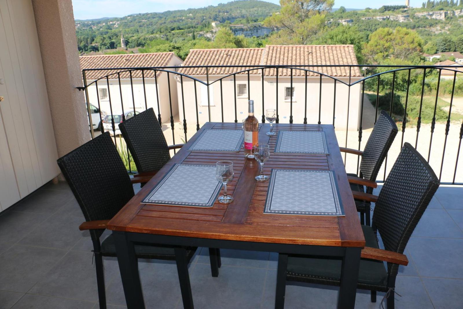 Superbe Appartement Dans Residence Avec Piscine Saint-Martin-dʼArdèche Екстериор снимка